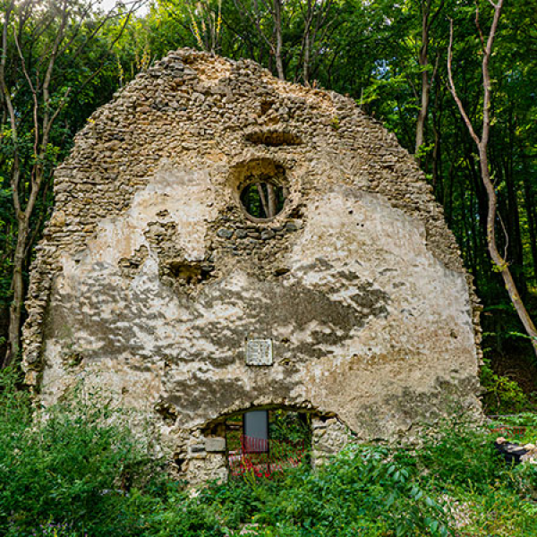 Tálod: Szent Erzsébet kolostorrom
