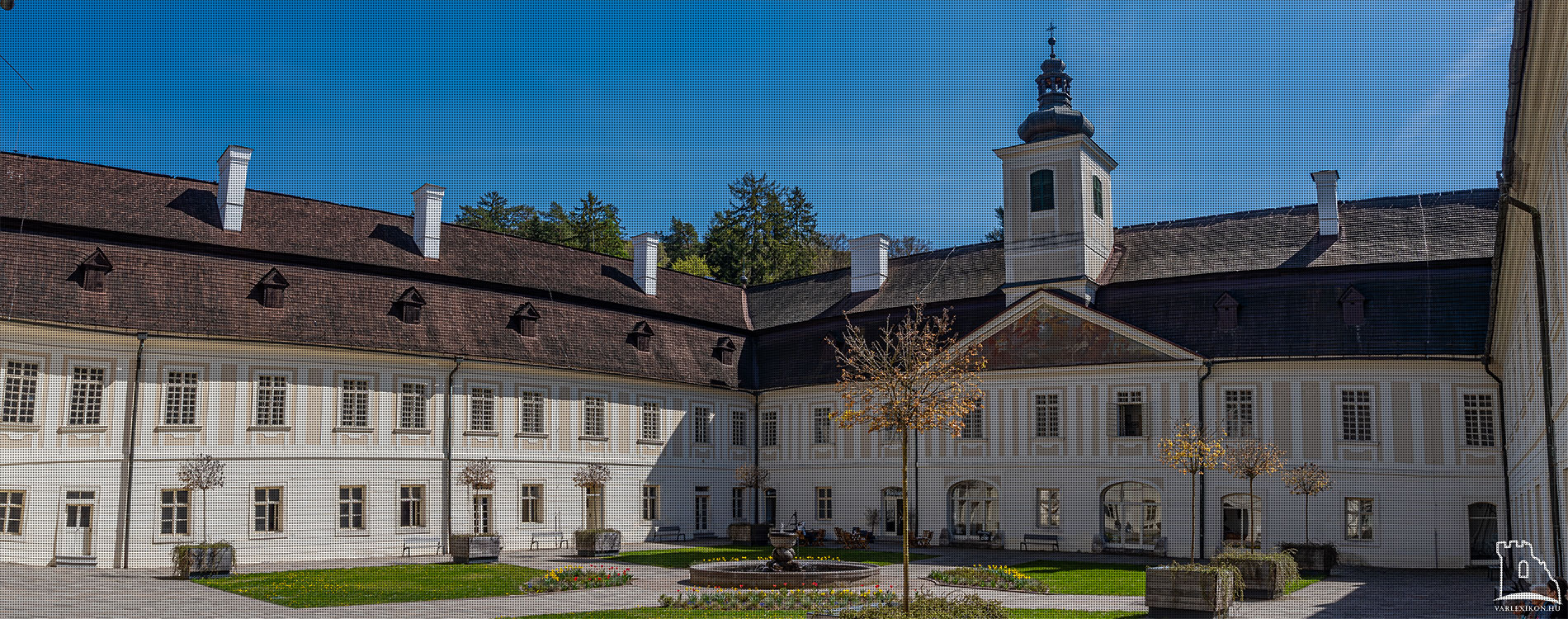 Szentantal:  Koháry-Coburg-kastély