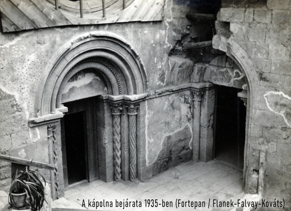 1935
