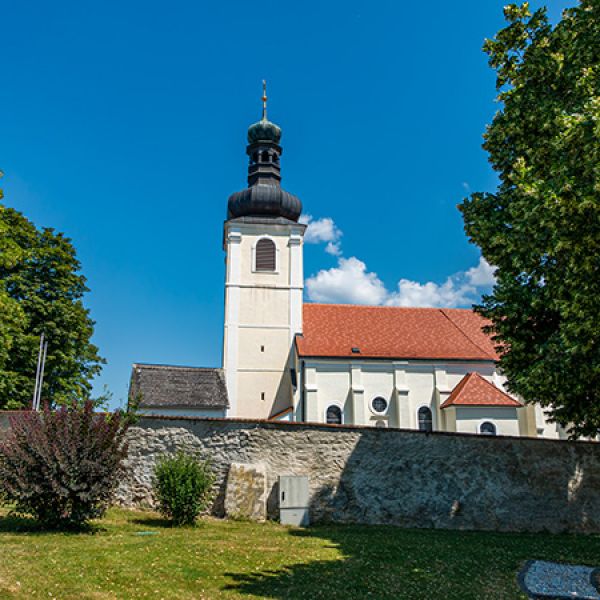 Lók (Unterfrauenhaid) erődített templom