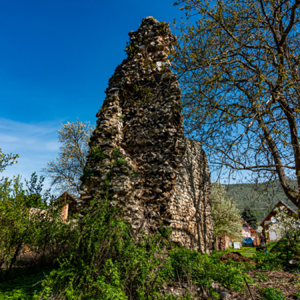 Pelsőc Bebek vár