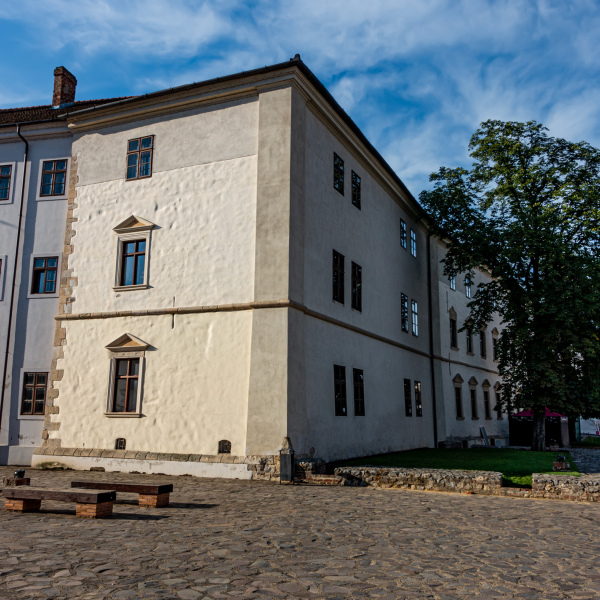 varlexikon.hu