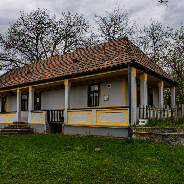 varlexikon.hu
