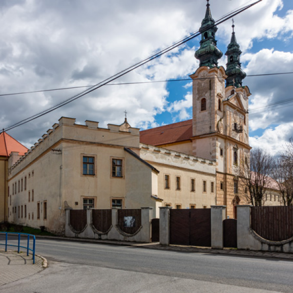 Podolin erődített kolostor