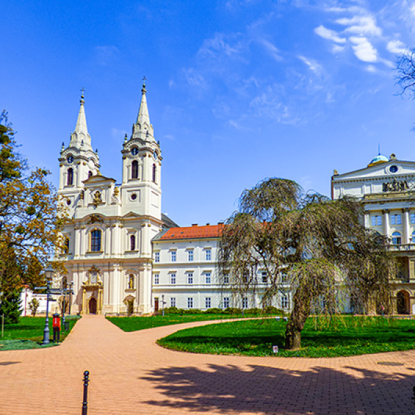 Zirc: ciszterci apátság