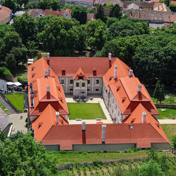 varlexikon.hu