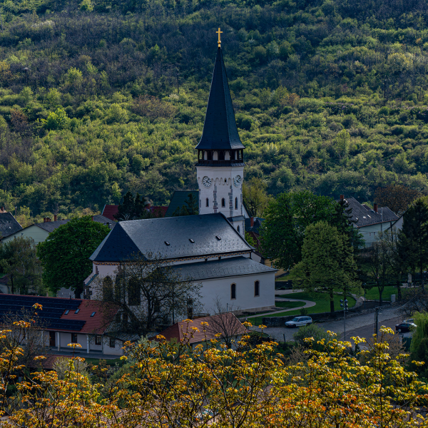 Gyöngyöspata: Kisboldogasszony templom