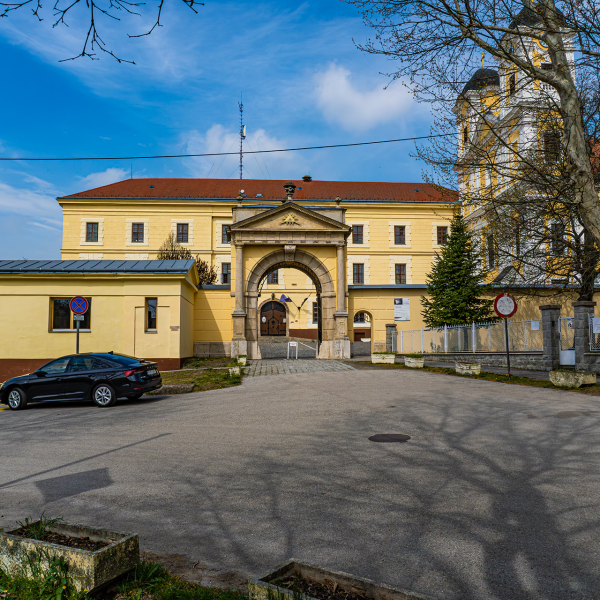 varlexikon.hu