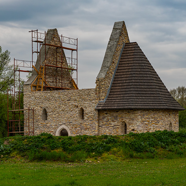 Fót Szent Márton templomrom