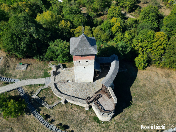 2026 - (Keserű László)